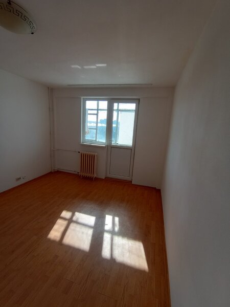 Berceni, Complex Huedin,